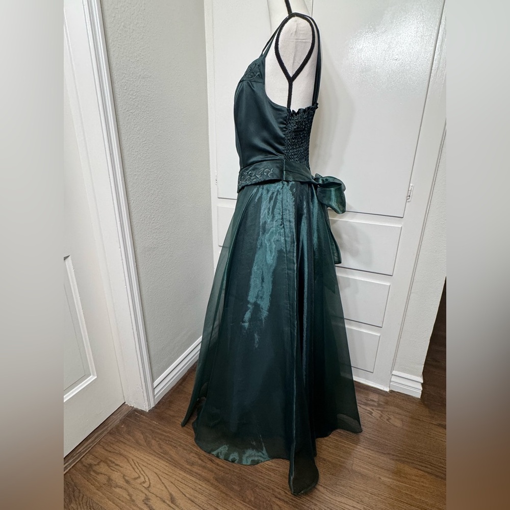 Poly USA Vintage Green Gown - Picture 2 of 10